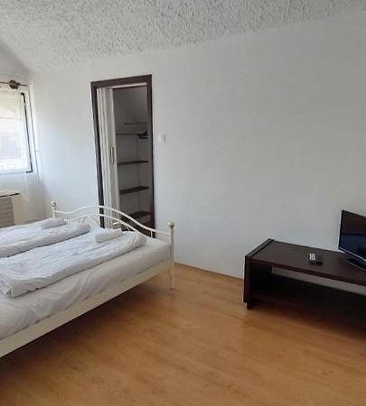 Bluebird Apartman Zalakaros Esterno foto